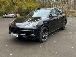 Schwarz Gebraucht 2018 Porsche Cayenne SUV | 49.999 € (Teuer)