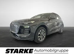 Grau Neu 2025 Audi Q6 e-tron Sport SUV | 59.900 € (Superpreis)