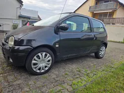 Schwarz Gebraucht 2002 Renault Twingo Kleinwagen | 700 €