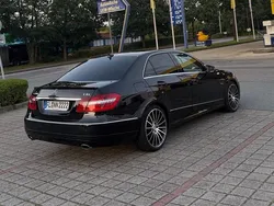 Schwarz Gebraucht 2012 Mercedes E300 Limousine | 12.500 € (Fairer Preis)
