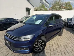 Blau Gebraucht 2018 VW Touran Family Van / Kleinbus | 15.980 € (Fairer Preis)