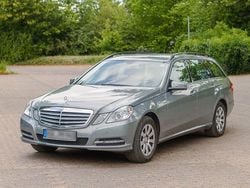 Grau Gebraucht 2012 Mercedes E200 Kombi | 9.999 € (Superpreis)