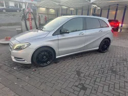 Silber Gebraucht 2013 Mercedes B200 Van / Kleinbus | 14.100 € (Teuer)