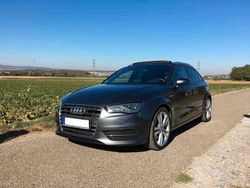 Grau Gebraucht 2015 Audi A3 S-Line Limousine | 18.500 € (Fairer Preis)