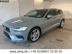 Grey metallic Gebraucht 2024 Volvo V60 Core Kombi | 38.480 € (Superpreis)