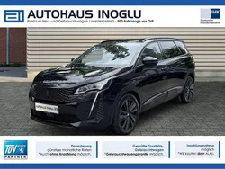 Schwarz lackierung schwarz perla nera/me (metallic) Gebraucht 2024 Peugeot 5008 GT Van / Kleinbus | 28.680 € (Guter Preis)