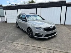 Grau Gebraucht 2018 Skoda Octavia RS Kombi | 18.900 € (Fairer Preis)