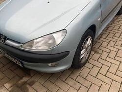 Blau Gebraucht 2004 Peugeot 206 Limousine | 2.500 € (Teuer)