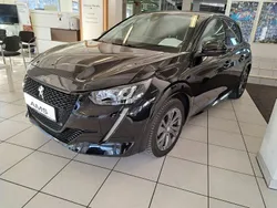 Schwarz Gebraucht 2023 Peugeot e-208 Allure Kleinwagen | 19.990 €