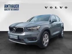 Grau Gebraucht 2021 Volvo XC40 Momentum SUV | 23.430 € (Guter Preis)