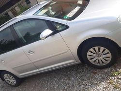 Gebraucht 2004 VW Touran Van / Kleinbus | 710 € (Superpreis)