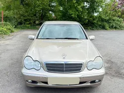 Gold Gebraucht 2003 Mercedes C180 Limousine | 2.100 € (Fairer Preis)