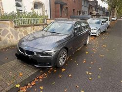 Grau Gebraucht 2016 BMW 318 Advantage Kombi | 13.000 € (Fairer Preis)