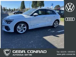 Weiß Gebraucht 2025 Audi A3 Sportback S-Line Limousine | 37.789 € (Superpreis)