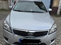 Silber Gebraucht 2010 Kia Ceed Kombi | 2.800 € (Guter Preis)