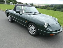 Grün Gebraucht 1991 Alfa Romeo Spider Cabrio | 15.500 €