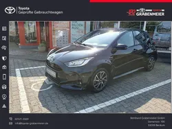 Schwarz Gebraucht 2021 Toyota Yaris Hybrid Team Kleinwagen | 17.750 € (Fairer Preis)