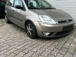 Gebraucht 2003 Ford Fiesta Ghia Kleinwagen | 400 € (Superpreis)