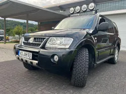 Schwarz Gebraucht 2006 Mitsubishi Pajero Invite SUV | 7.500 €