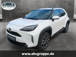 Weiss Gebraucht 2024 Toyota Yaris Cross Team SUV | 26.990 € (Guter Preis)