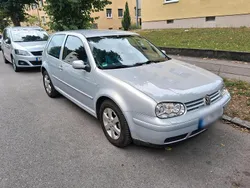 Grau Gebraucht 2000 VW Golf IV Kleinwagen | 1.990 € (Etwas zu teuer)