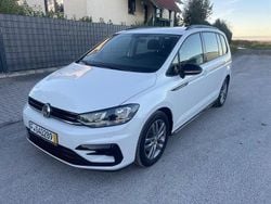 Weiß Gebraucht 2020 VW Touran R-line Van / Kleinbus | 16.700 € (Superpreis)