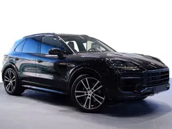 Schwarz Gebraucht 2025 Porsche Cayenne SUV | 128.760 € (Etwas zu teuer)