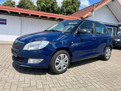 Blau Gebraucht 2014 Skoda Fabia Kleinwagen | 3.750 € (Guter Preis)