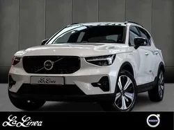 Weiss Gebraucht 2022 Volvo XC40 Plus SUV | 35.840 € (Fairer Preis)