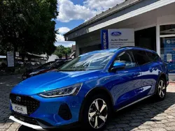 Dynamicblau metallic Gebraucht 2024 Ford Focus Active Kombi | 33.900 €