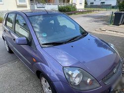 Violet Gebraucht 2006 Ford Fiesta Kleinwagen | 2.800 €