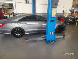 Grau Gebraucht 2011 Mercedes CLS63 AMG Elegance Coupé | 29.900 € (Etwas zu teuer)