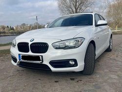 Weiß Gebraucht 2015 BMW 120 Sport Line Kleinwagen | 14.900 € (Etwas zu teuer)