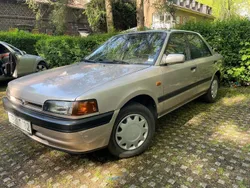 Gold Gebraucht 1991 Mazda 323 Limousine | 3.400 €