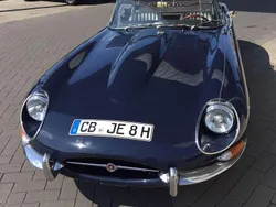 Blau Gebraucht 1968 Jaguar E-Type Cabrio | 83.880 €