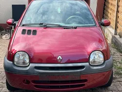 Rot Gebraucht 2001 Renault Twingo Kleinwagen | 1.900 €