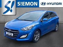 Met (blau Gebraucht 2016 Hyundai i30 Passion Kombi | 12.780 € (Teuer)