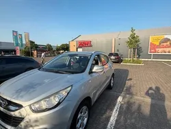 Silber Gebraucht 2011 Hyundai ix35 Comfort SUV | 6.000 € (Guter Preis)