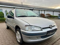 Silber Gebraucht 2001 Peugeot 106 Filou Kleinwagen | 2.990 €