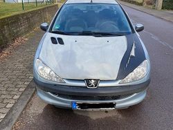 Grau Gebraucht 2005 Peugeot 206 Kleinwagen | 300 € (Superpreis)