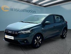 Grün Neu 2025 Dacia Sandero Kleinwagen | 21.149 € (Teuer)