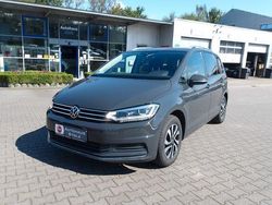 Grau Gebraucht 2022 VW Touran Active Van / Kleinbus | 21.999 € (Fairer Preis)