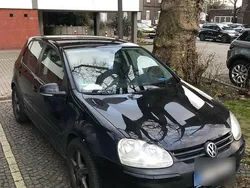 Schwarz Gebraucht 2005 VW Golf V Limousine | 1.900 € (Fairer Preis)