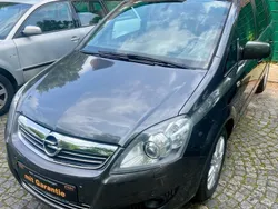 Karbongrau Gebraucht 2012 Opel Zafira Family Van / Kleinbus | 6.450 € (Fairer Preis)