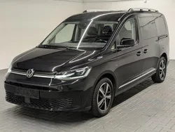 Schwarz (tiefschwarzmet.) Gebraucht 2021 VW Caddy Maxi Style Van / Kleinbus | 31.480 € (Fairer Preis)