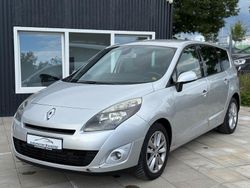 Grau Gebraucht 2011 Renault Scénic III Dynamique Van / Kleinbus | 2.990 € (Fairer Preis)