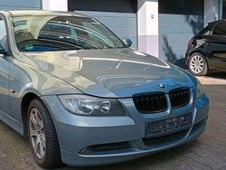 Grau Gebraucht 2005 BMW 318 Limousine | 4.400 € (Teuer)
