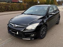 Schwarz Gebraucht 2011 Hyundai i30 Kleinwagen | 3.600 € (Etwas zu teuer)
