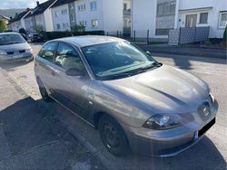 Grau Gebraucht 2003 Seat Ibiza Kleinwagen | 1.000 € (Fairer Preis)