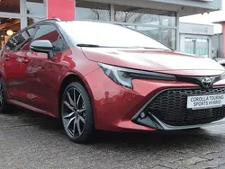 Orange Neu 2025 Toyota Corolla Sport Limousine | 35.890 €